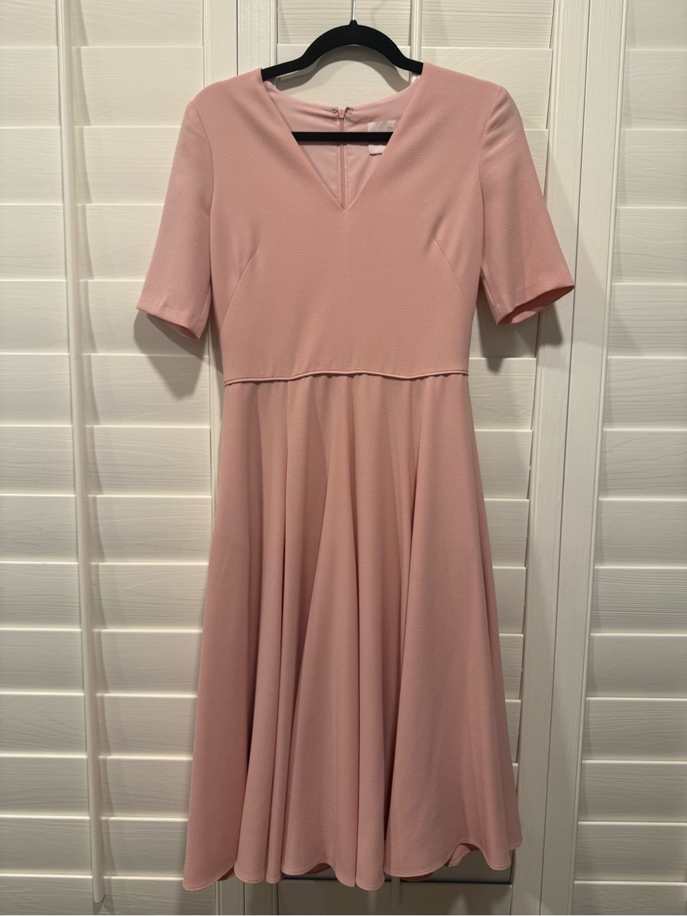 Gal Meets Glam Dusty Pink V-Neck Midi Fit-and-Flare Dress